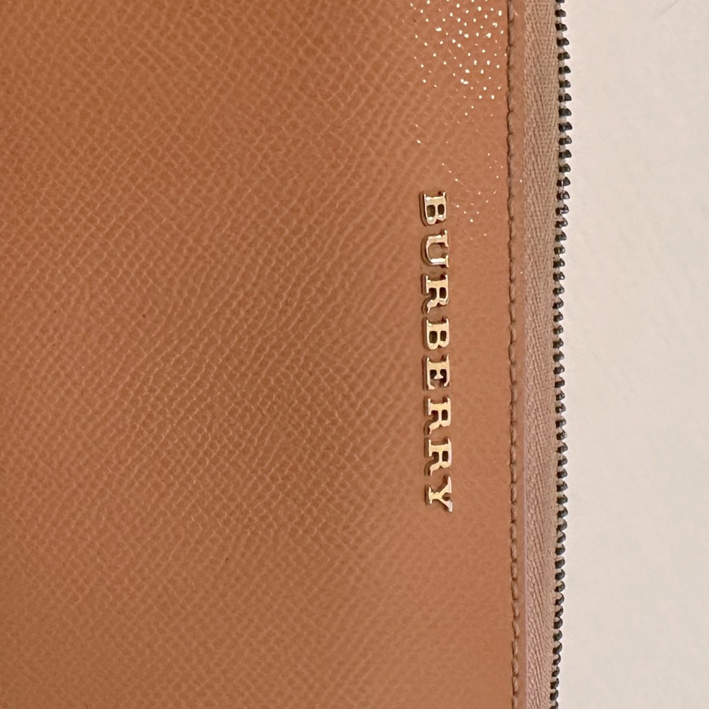 AUTH BURBERRY Long Zip Wallet Patent Beige Tan - Picture 5 of 5